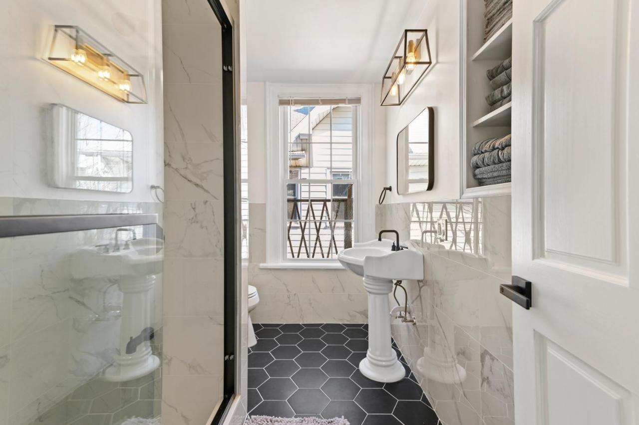 Appartement Orange Oasis In The Heart Of East Rock With Free Parking Near Dt And Yale à New Haven Extérieur photo