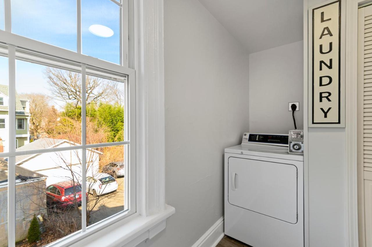 Appartement Orange Oasis In The Heart Of East Rock With Free Parking Near Dt And Yale à New Haven Extérieur photo