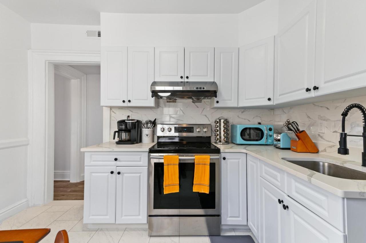Appartement Orange Oasis In The Heart Of East Rock With Free Parking Near Dt And Yale à New Haven Extérieur photo